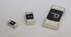 大毅科技CFTI高电流薄膜贴片保险丝