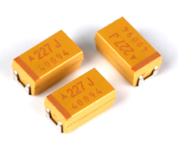 ​ 钽电容器与电解电容器的区别